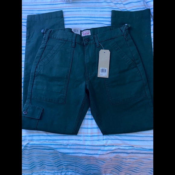 Levi's Other - Men’s Levi’s cargo pants